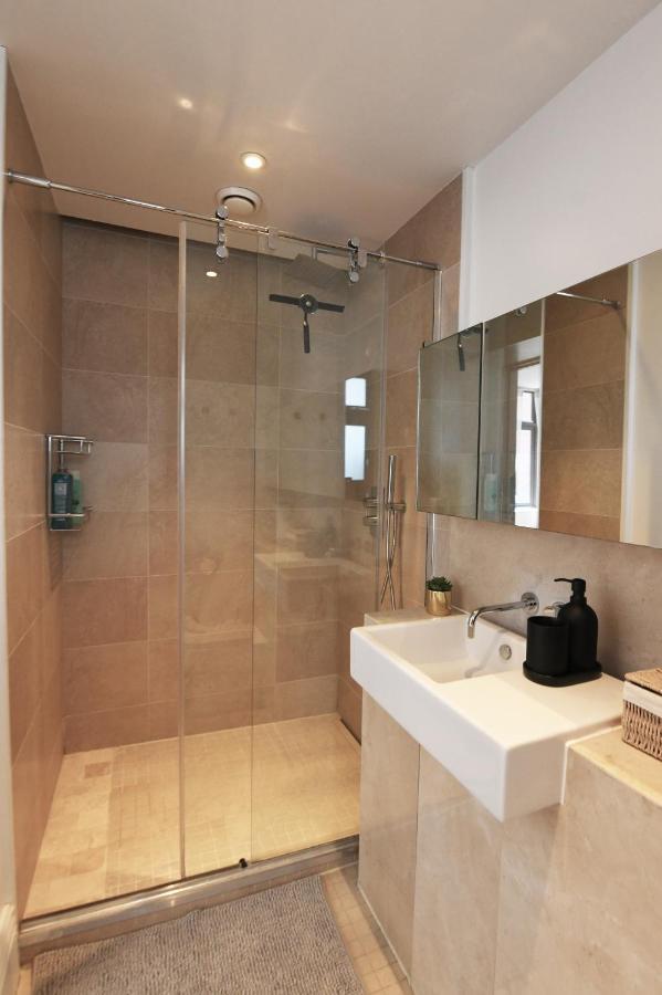 Oxford Street Luxurious 3 Bedroom Appartamento