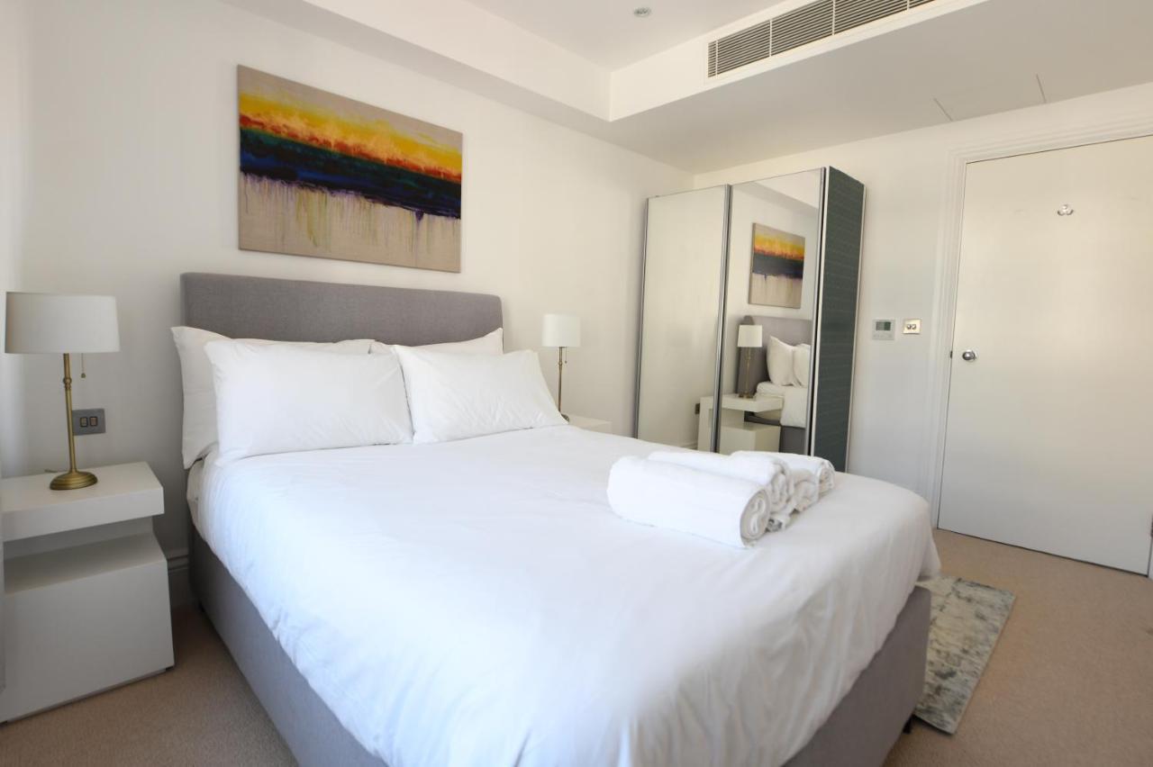 Oxford Street Luxurious 3 Bedroom *