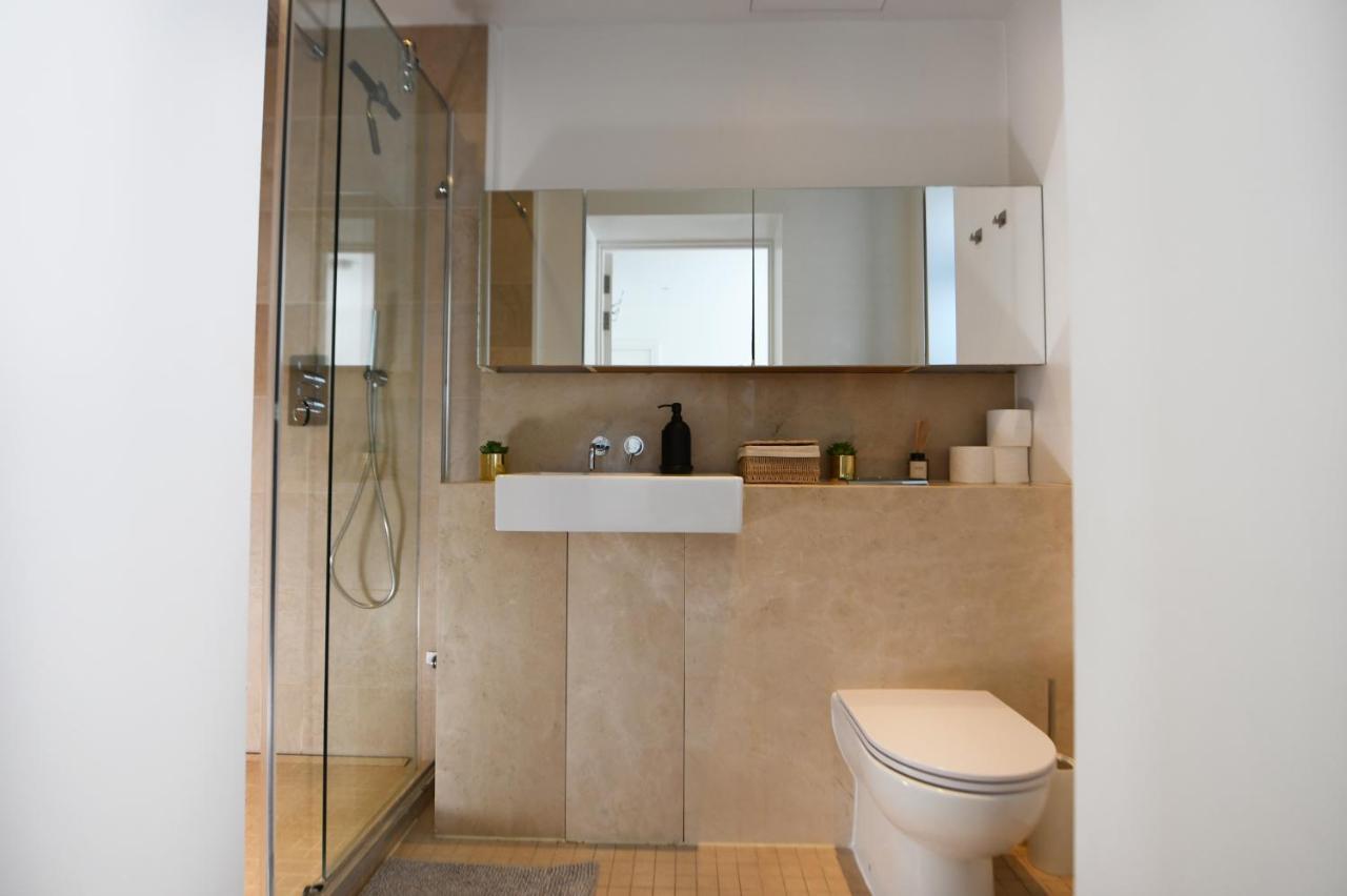 Oxford Street Luxurious 3 Bedroom * Londra