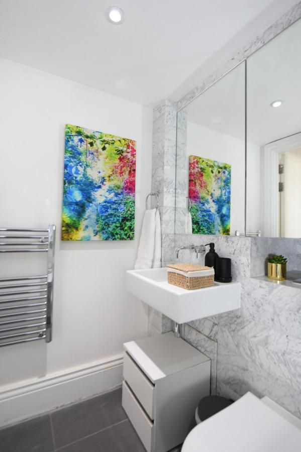 Oxford Street Luxurious 3 Bedroom Londra