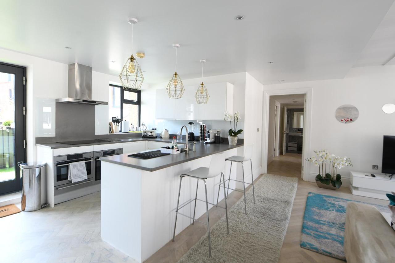 Oxford Street Luxurious 3 Bedroom