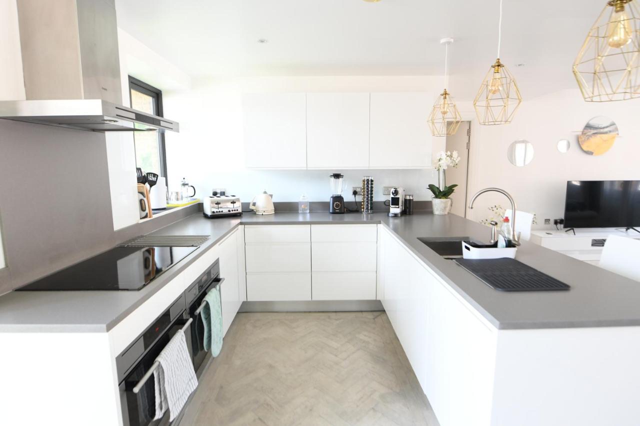 Oxford Street Luxurious 3 Bedroom * Londra